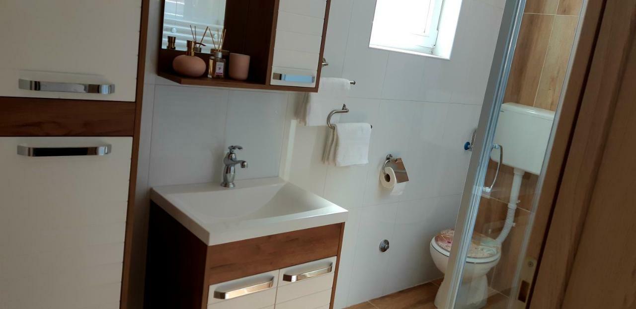 Apartmani Bilic Korenica Exterior photo